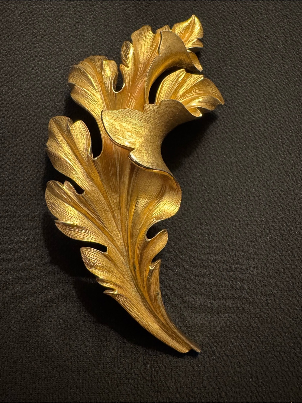 Vintage Crown Trifari Gold Tone Sculptural Leaf Statement Brooch